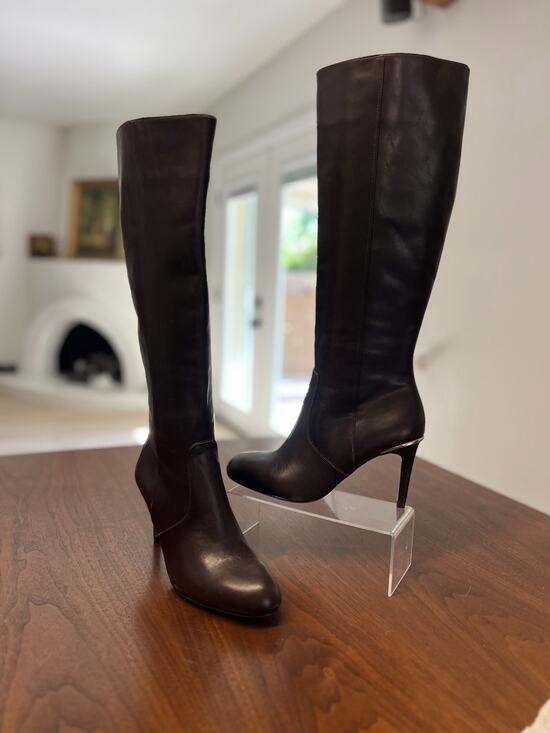 Coach Shoes - Coach "Roma" Soft Shine Calf Chocolate Brown Inside Zipper Boots Womens Size 7.5